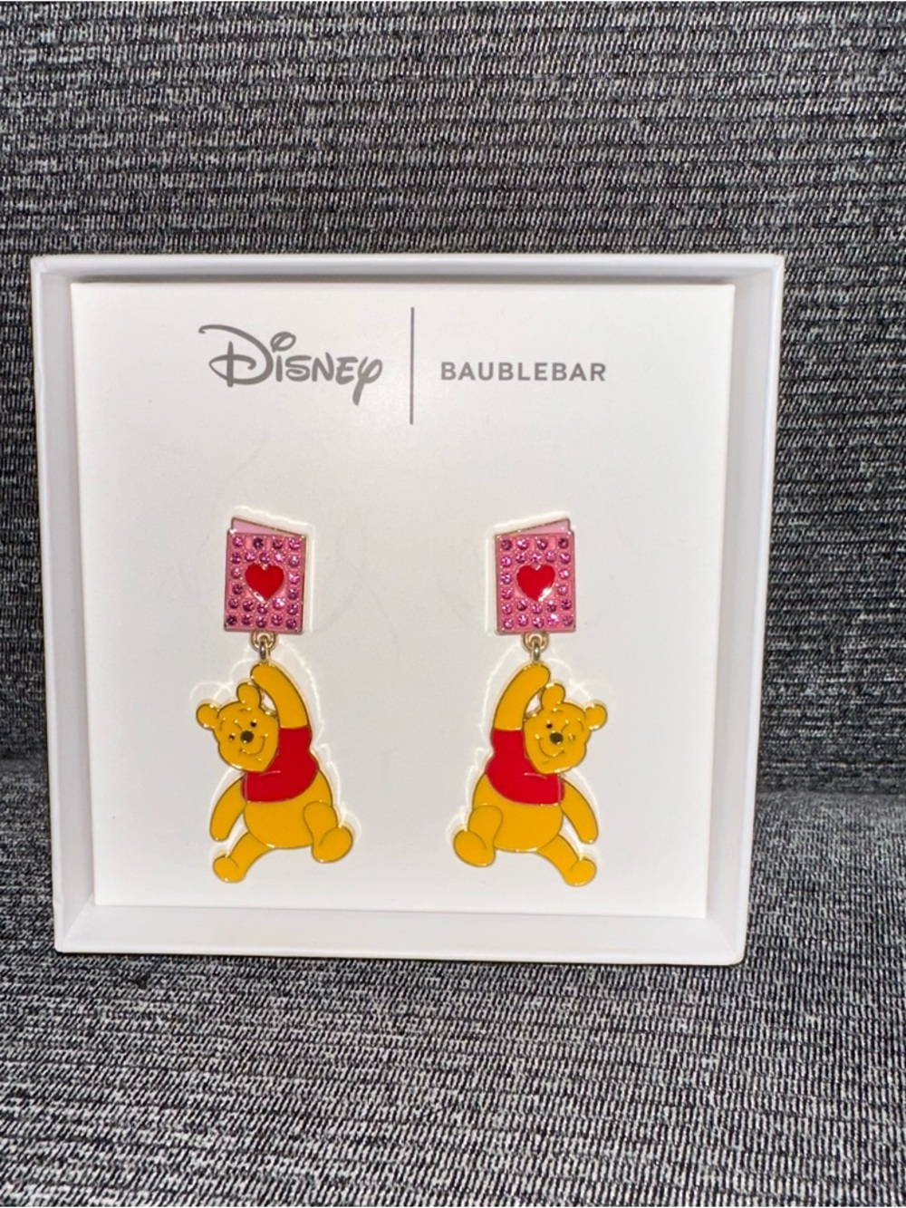 NWT Winnie the Pooh Valentines Earrings